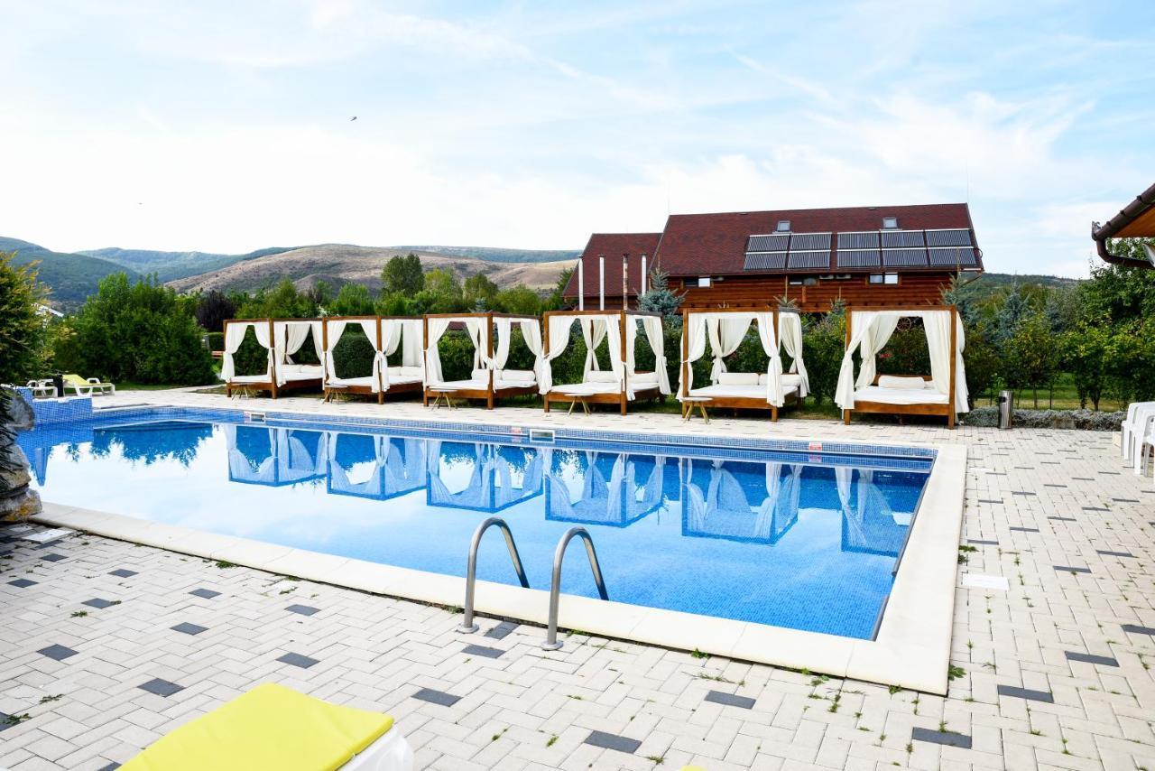 Casa Moteasca Hotel Mihai Viteazu  Eksteriør billede